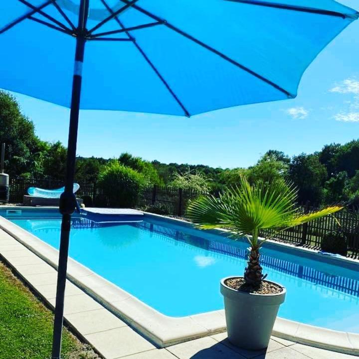 B&B Buddleja Saint-Hilaire-les-Places Exterior photo